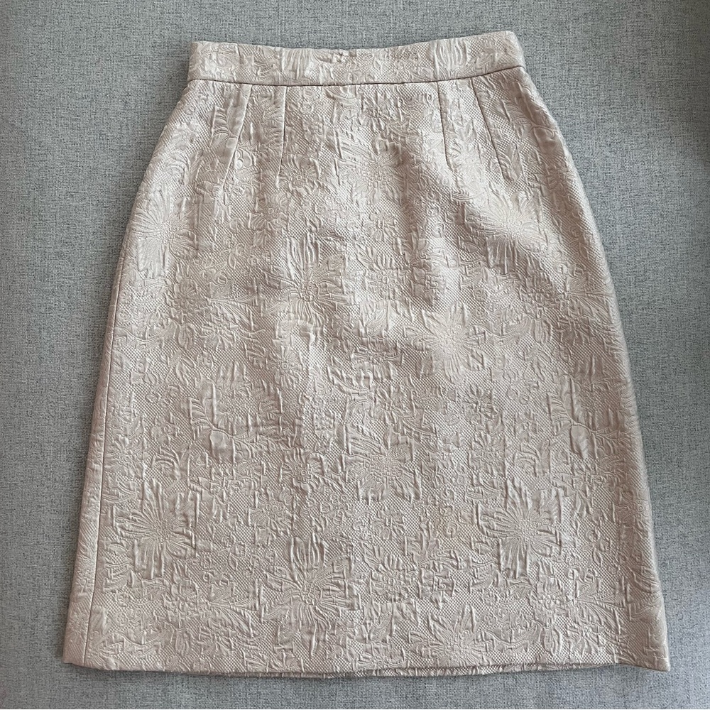 AUTH Dolce Gabbana White Skirt Size 38